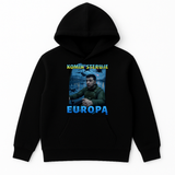 BLUZA KOMIK STERUJE EUROPĄ